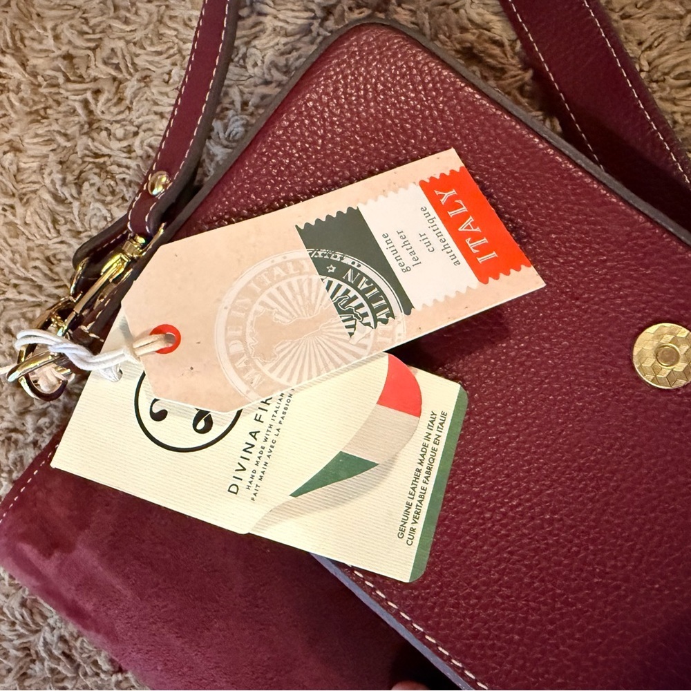 Elegant Burgundy Shoulder Bag/ Crossbody Bag - Picture 6 of 7